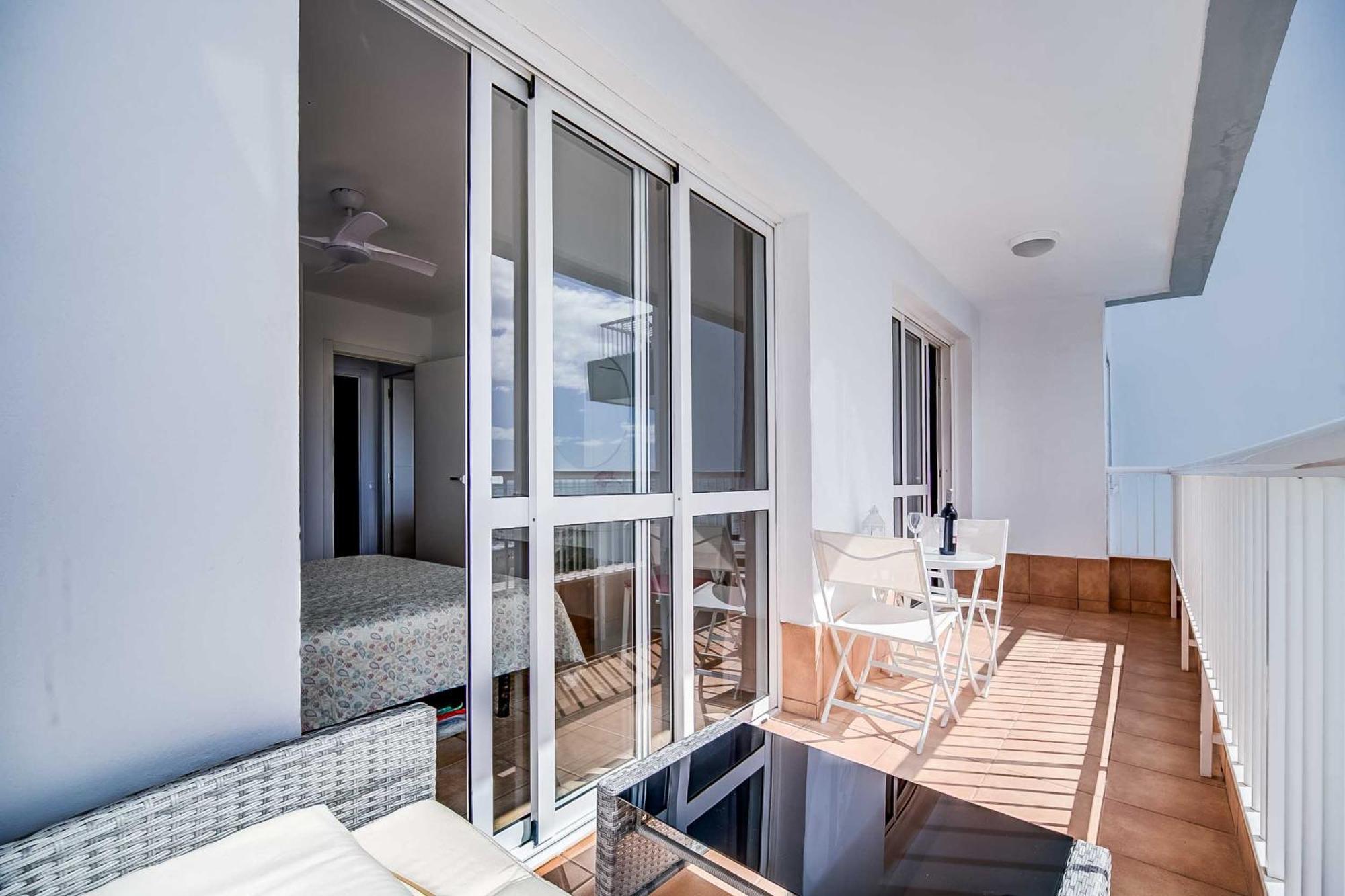 Puerto Marina, Apartamento Frente Al Mar เบนัลมาเดนา ภายนอก รูปภาพ