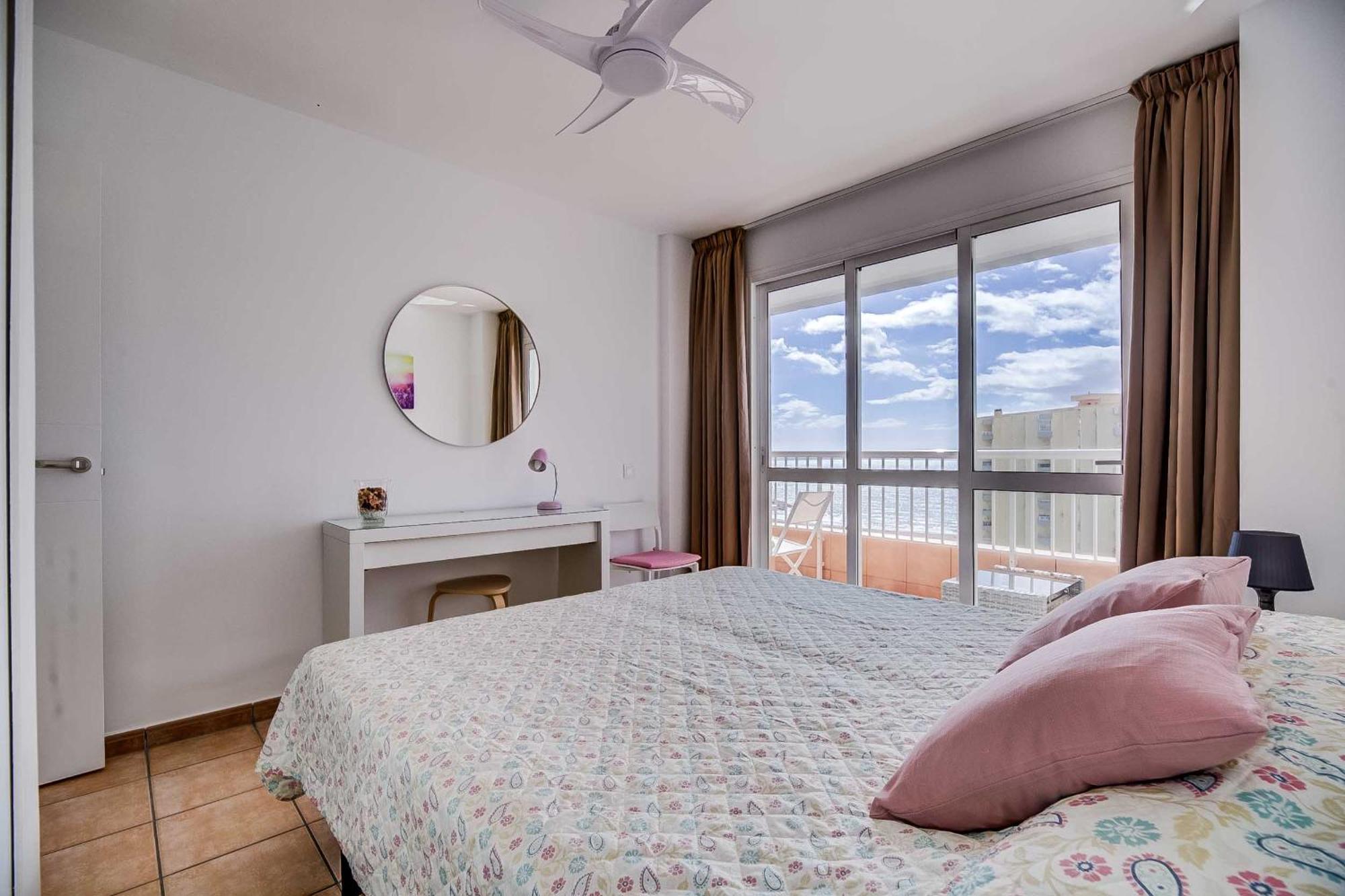 Puerto Marina, Apartamento Frente Al Mar เบนัลมาเดนา ภายนอก รูปภาพ