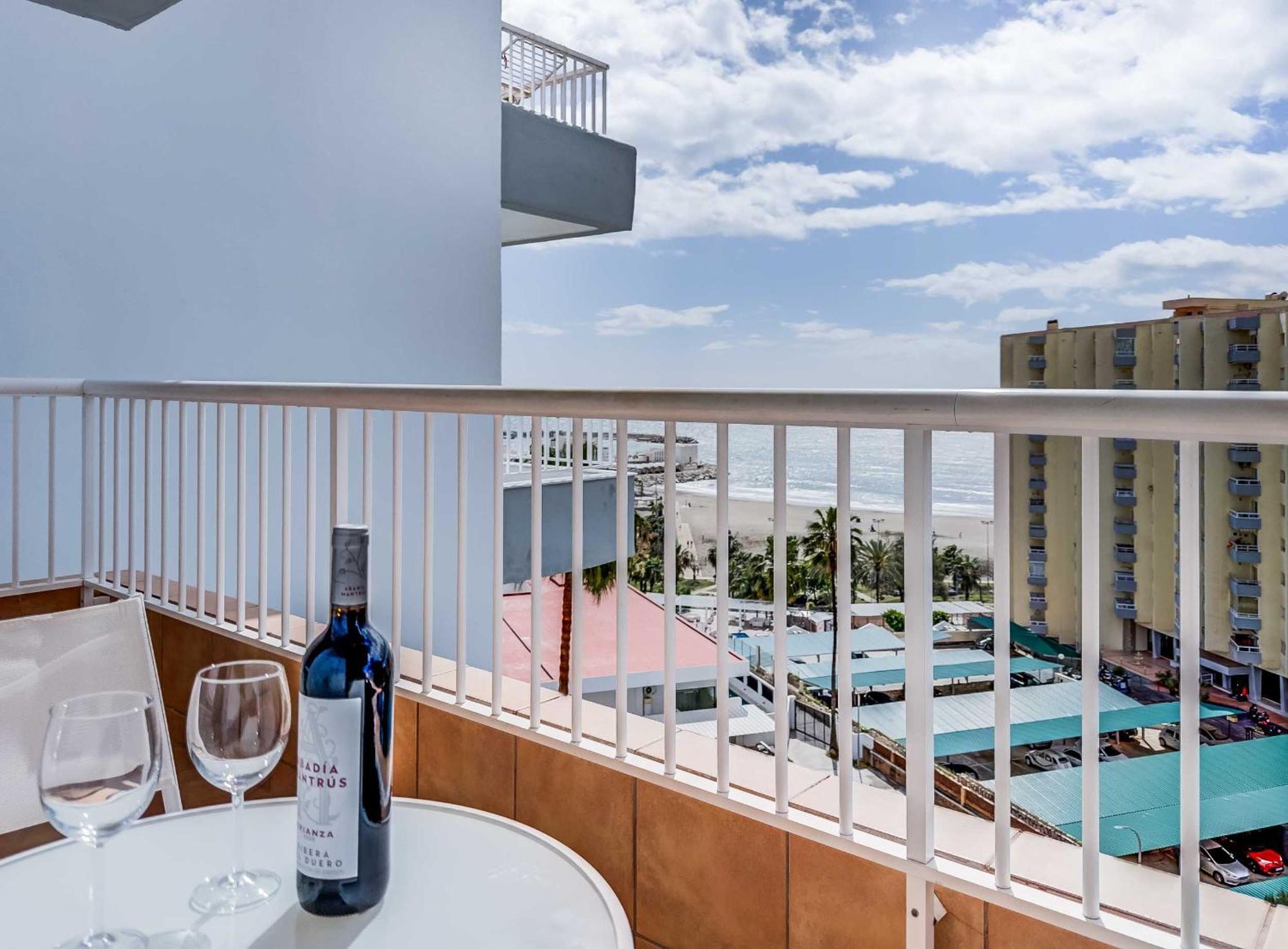 Puerto Marina, Apartamento Frente Al Mar เบนัลมาเดนา ภายนอก รูปภาพ