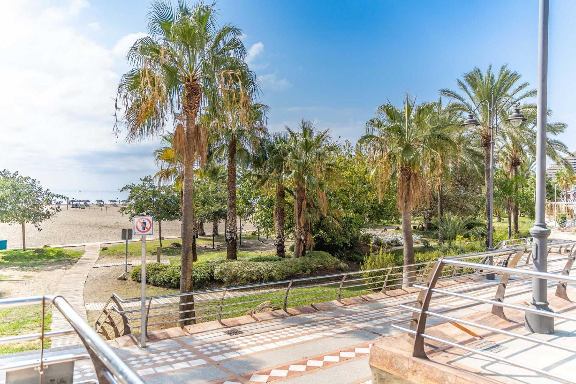Puerto Marina, Apartamento Frente Al Mar เบนัลมาเดนา ภายนอก รูปภาพ